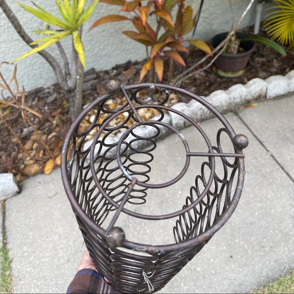 Vintage  🌸 Plant/Flower Designer Wrought Iron - Picture 4 of 6